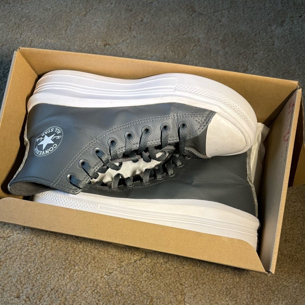 Women’s Converse platform size 10